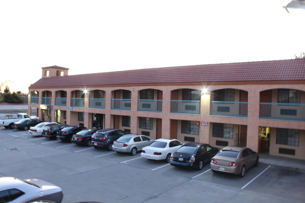 Travelers Inn Castro Valley Kamer foto